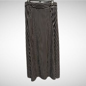 🖤Black and White Stripped Long Maxi W/ Faux Buttons Sz Large